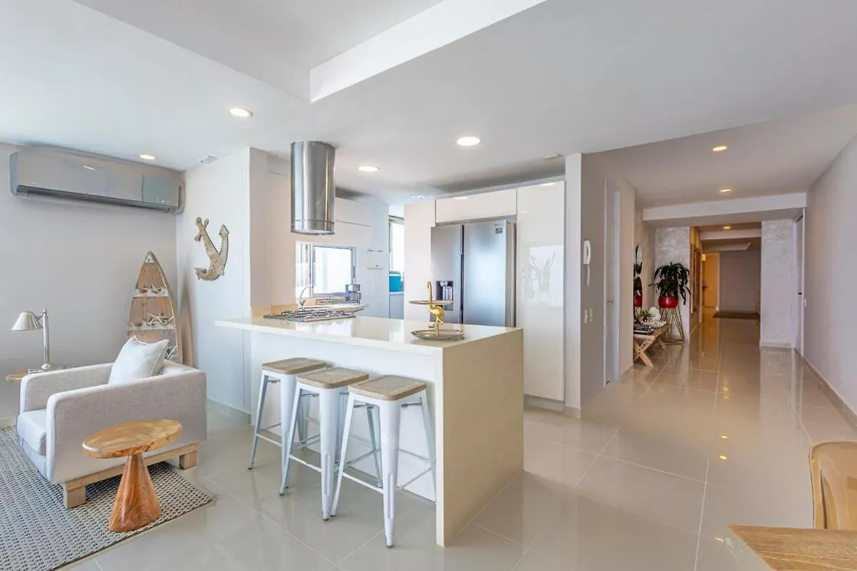 Apartment Luxurious Beachfront 3Br, Pool & Ocean Views Cartagena